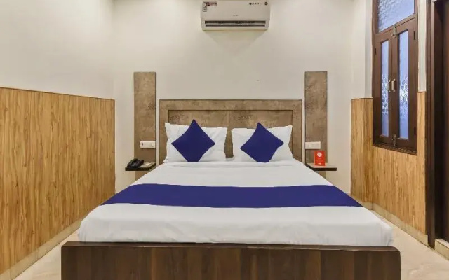 SilverKey Executive Stays 19389 Divine Inn
