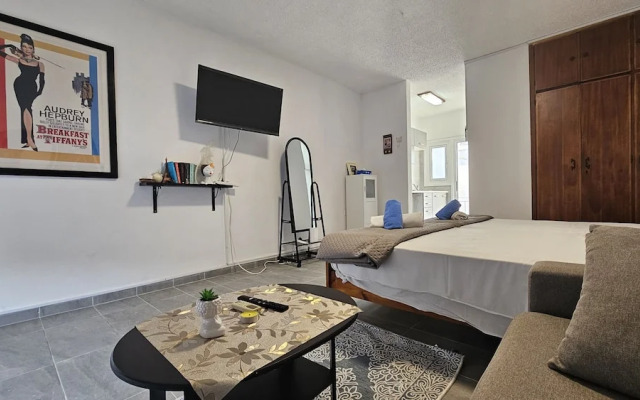 137 AN - Stay ZEA Studio