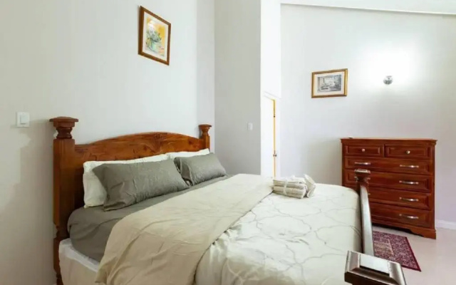 Loft - Sleeps 4 - Parking - Balcony