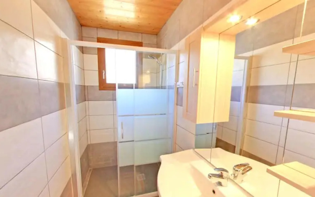 Apartment With 5 Bedrooms in Saint-sorlin-d'arves, With Wonderful Moun