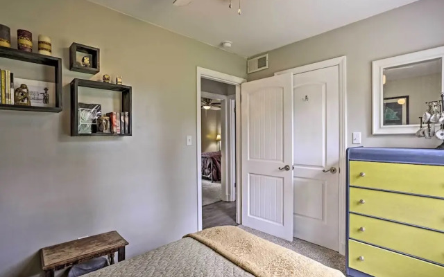 Family-friendly Escape ~ 6 Mi to City Center!