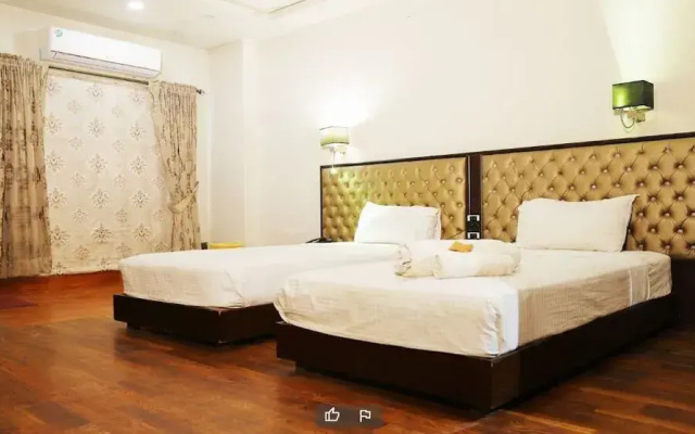 Khayyam Hotel