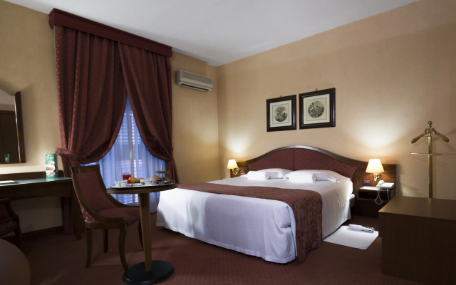 Massimo Plaza Hotel