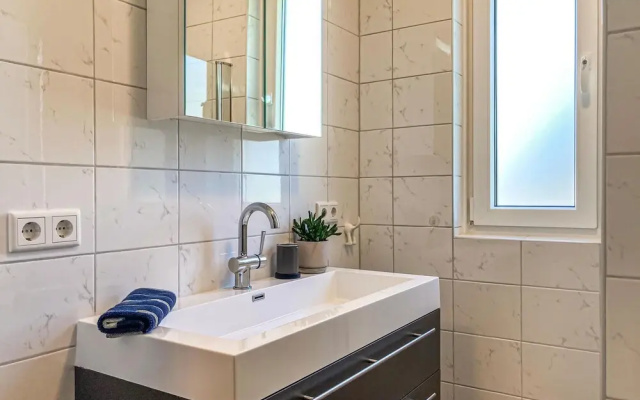 Awesome Home in Bruinisse With Wifi and 4 Bedrooms