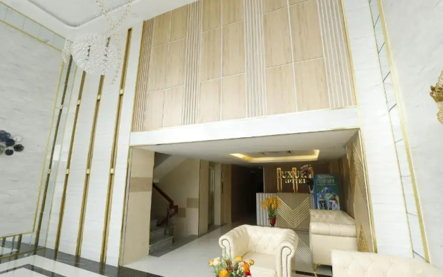 Luxury Hotel