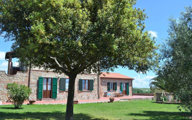 Apartment With one Bedroom in Volterra, With Wonderful Mountain View,