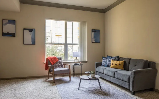 Luxe Midtown Apartments by Frontdesk