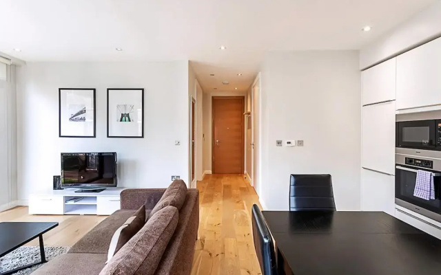 Wonderful Holborn Apartment