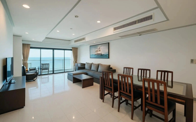 Patong Beachfront Tower 3 BR Penthouse