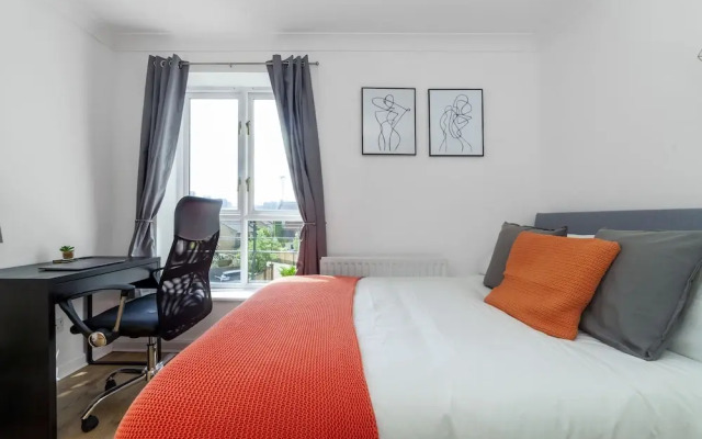 Homely 2-bed Apartment in London
