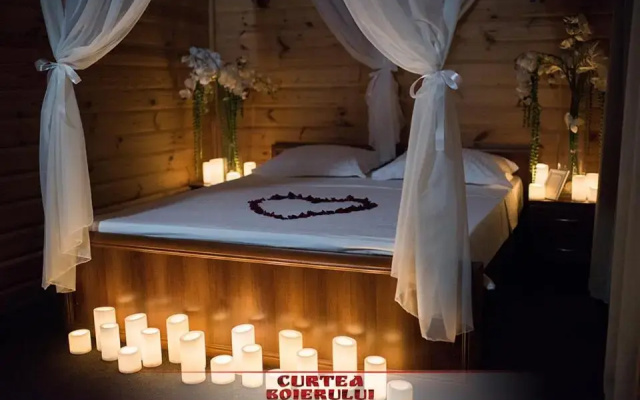 Curtea Boierului Hotel