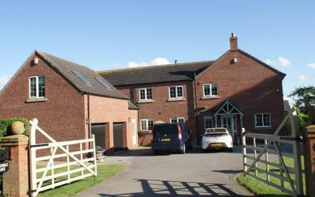 Ravensdale Lodge