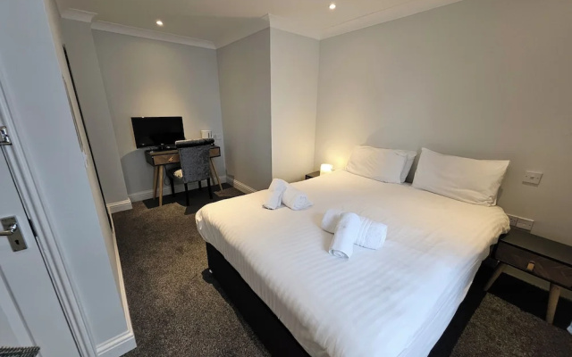 Marsh Farm Hotel