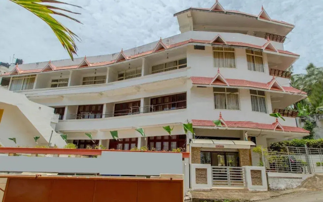 OYO 6818 Swapnatheeram Beach Resort