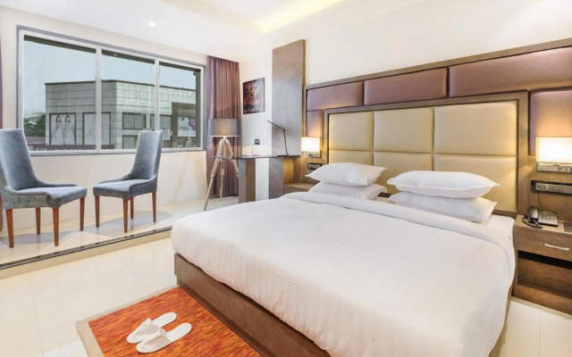 Aura One Hotel