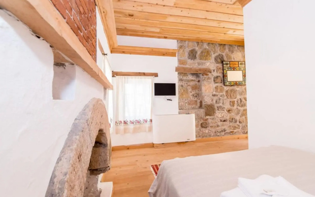 Kaya Guest House