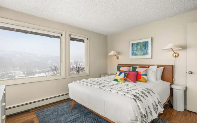 Oak Ridge Retreat by Snowmass Vacations