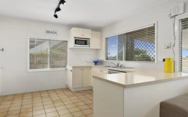 Woorim Beach House with Water Views
