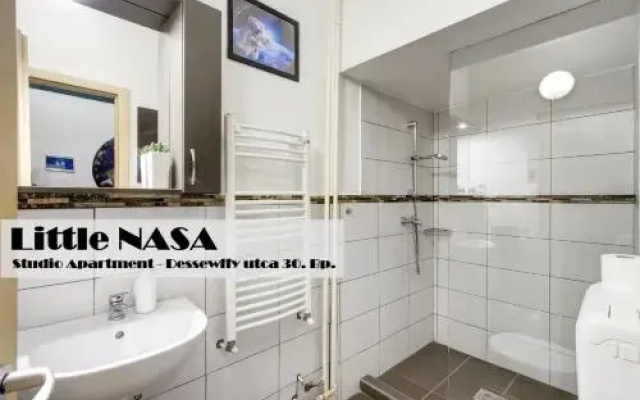 Little Americas Opera Apartments