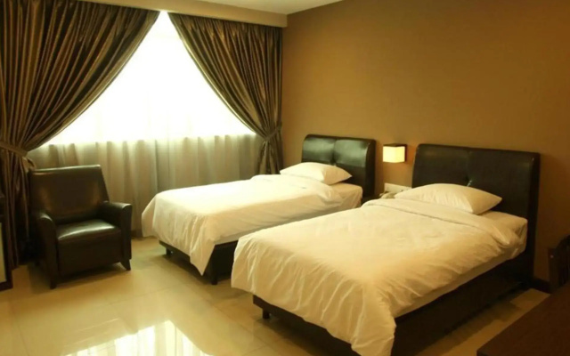 Capital O Rail Hotel
