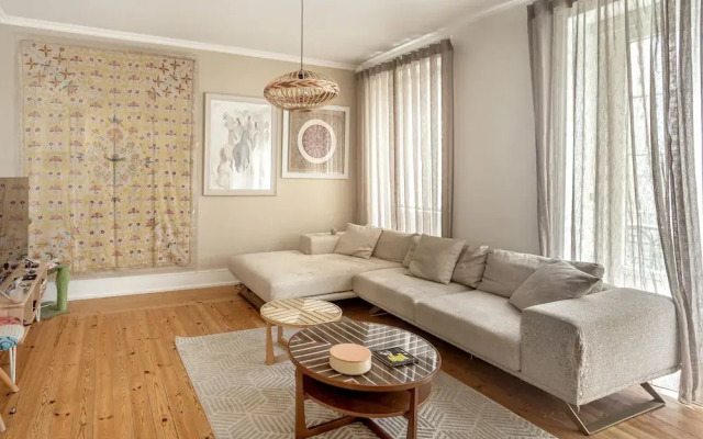 Grand Central Apartment by Homing