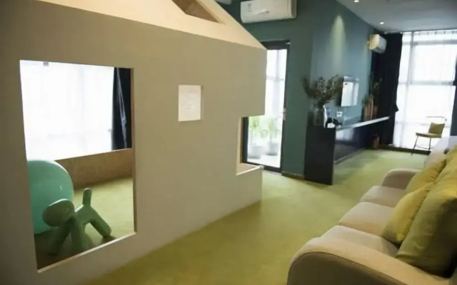 V-hotel Boutique Hotel