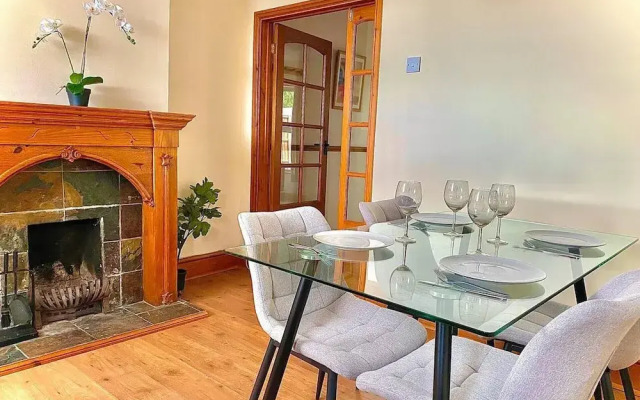 Stunning 3-bed House in Bedford, Quiet Location