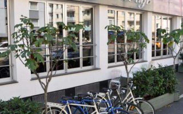 die wohngemeinschaft Hostel Германия, Кёльн - отзывы, цены и фото номеров - забронировать отель die wohngemeinschaft Hostel онлайн вид на фасад
