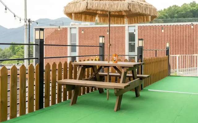 Gapyeong Two Dog Place Pension