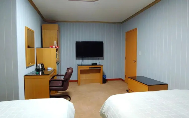 Osan NyxFox Hotel