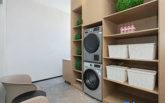 Hello Hotel (Wanguo Road Branch, Jiaxing Nanhua Airport)