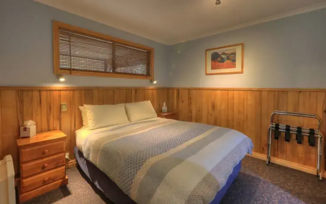 Derwent Bridge Chalets & Studios