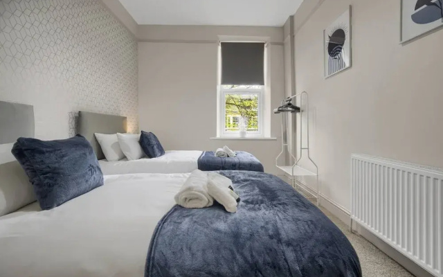 Free Parking Fast Wifi 2 Min to Cardiff City