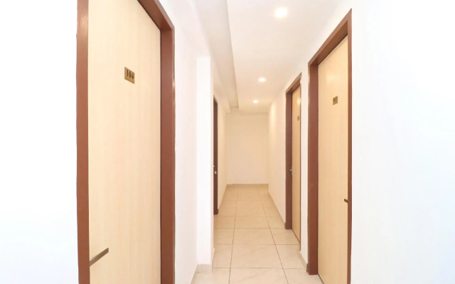 OYO 26606 Hotel R K Grand