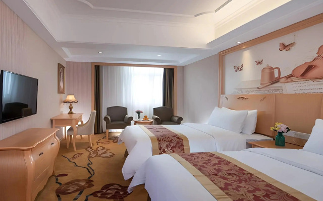 Vienna Hotel (Shenzhen Pingdi Huancheng South Road)