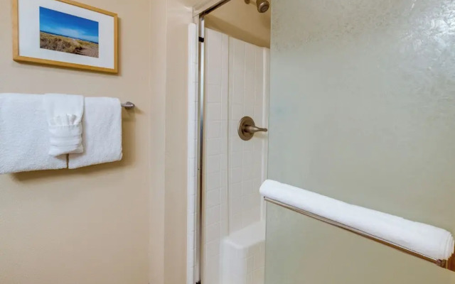 Rockaway Beach Vacation Rental Near Beach Access!