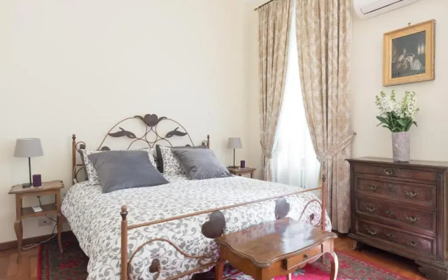 Amazing 4 bedrooms apartment with garden