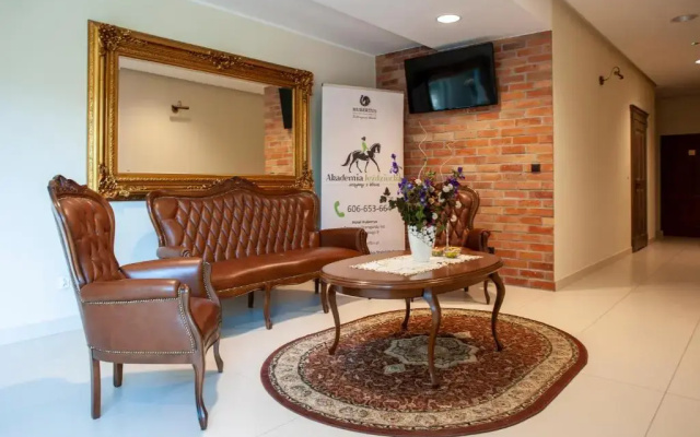 Hubertus Aparthotel & Restaurant & Horse Club