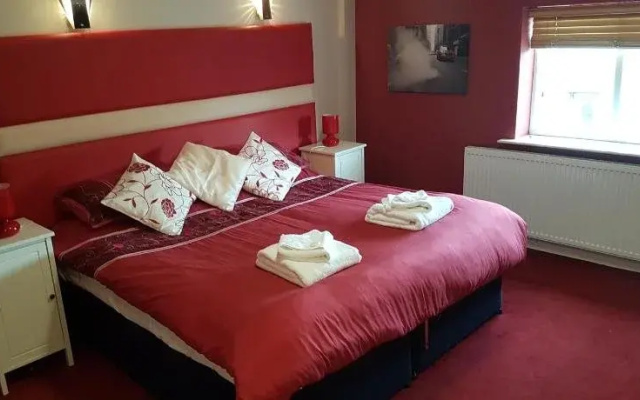 Sutherlands Hotel