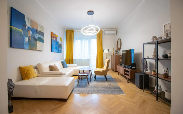 Dani City Center Apartment