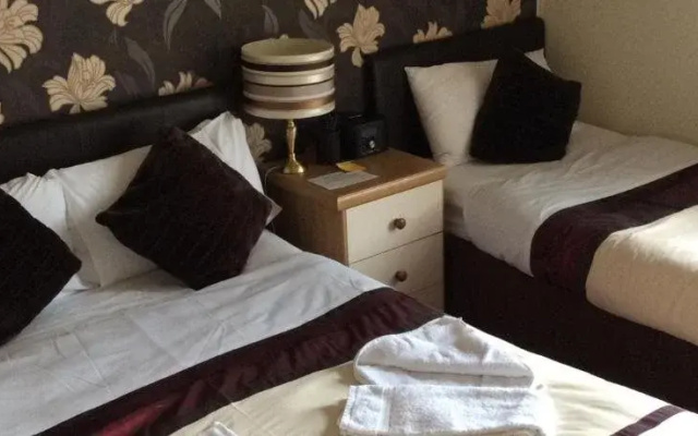 Mayfield Lodge