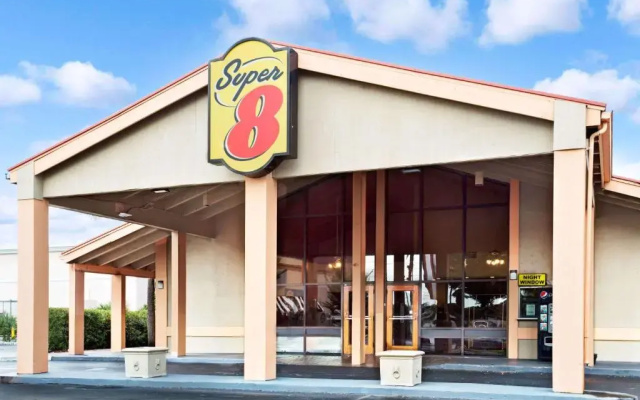 Super 8 by Wyndham Livermore