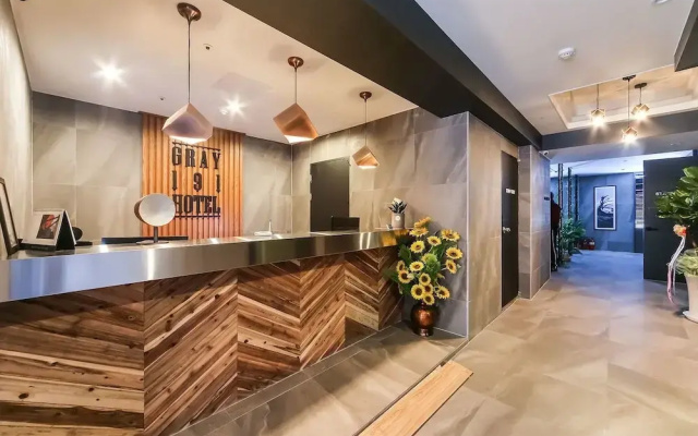 Gray 191 Hotel