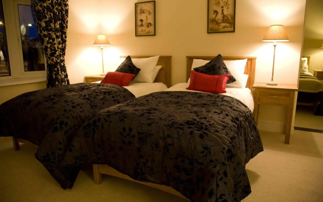 Innocence Rooms (East)