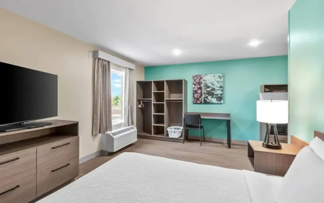 Echo Suites Sterling