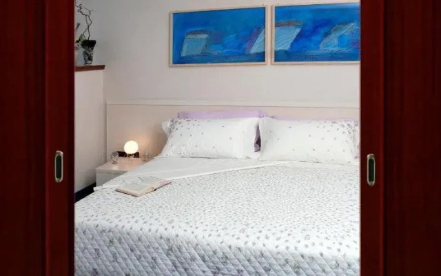Cristoforo Colombo Apartments