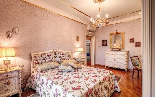Luxurious Apartment in the Center of Sorrento
