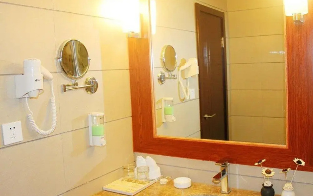 Starway Hotel