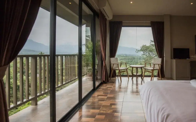 Thanburi Resort