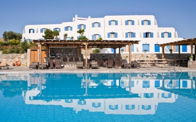 Yiannaki Hotel вид на фасад